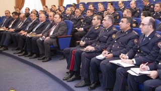 Председатель Следственного комитета РА Артур Погосян провел первое рабочее совещание: руководителям подразделений СК был дан ряд поручений (видео, фотографии)