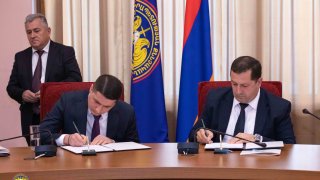 Следственный комитет РА в рамках своих 10-летних юбилейных мероприятий подписал меморандумы о сотрудничестве с 9 ведущими научно-образовательными учреждениями республики (фото)