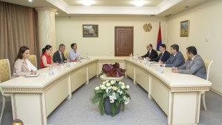 Аргишти Кярамян принял главу делегации Международного комитета Красного Креста (фото)