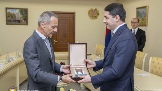 Argishti Kyaramyan Received the Head of Delegation of International Committee of the Red Cross (photos)